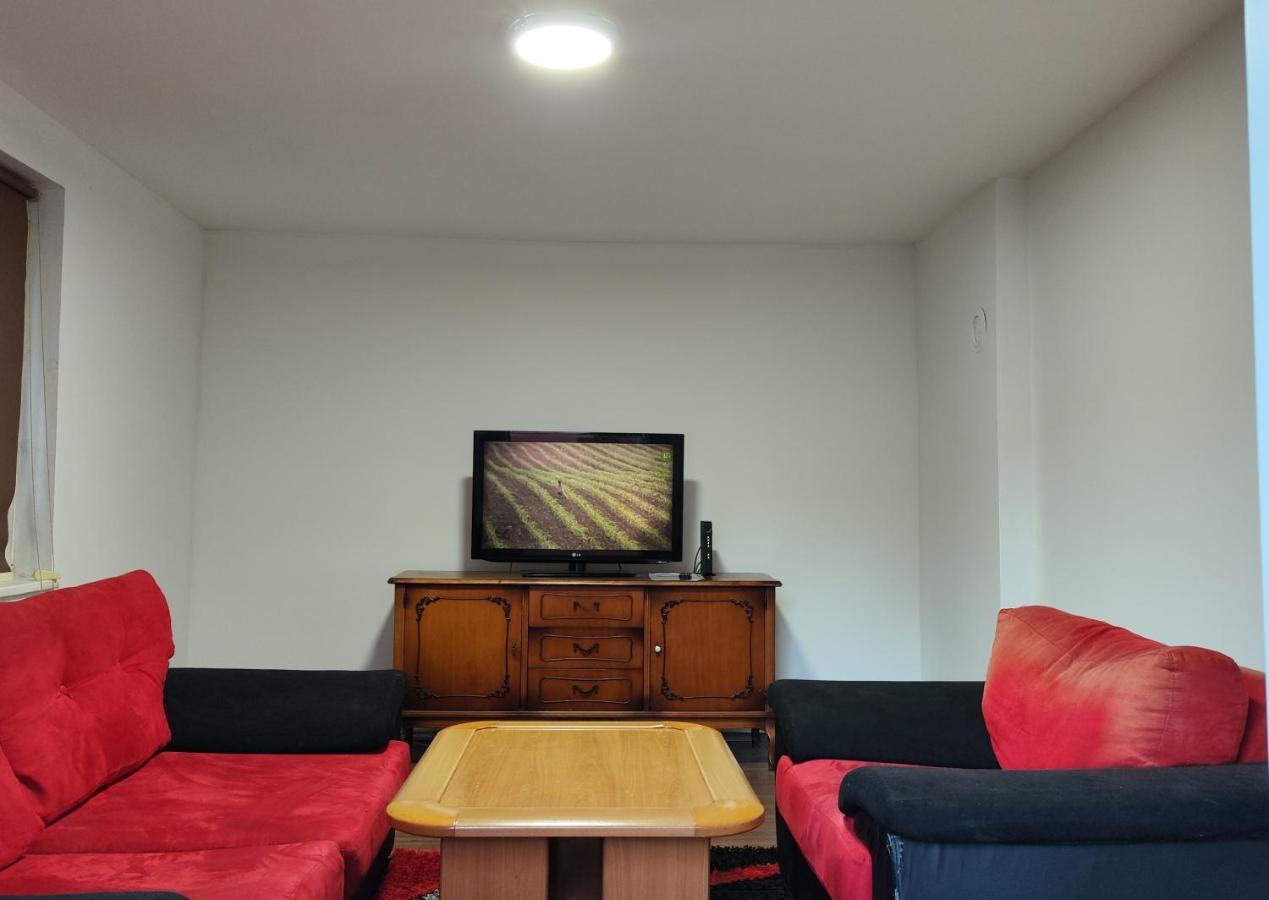 Saray Downtown Apartment Private Parking Free Wifi Sarajevo Bagian luar foto